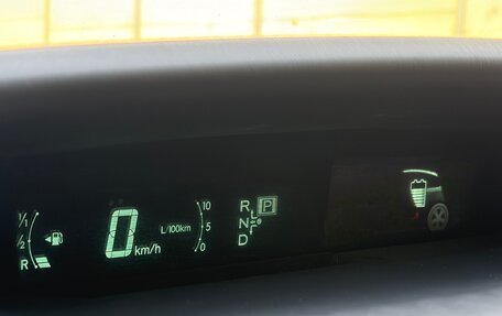 Toyota Prius, 2011 год, 975 000 рублей, 16 фотография