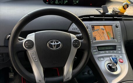Toyota Prius, 2011 год, 975 000 рублей, 13 фотография