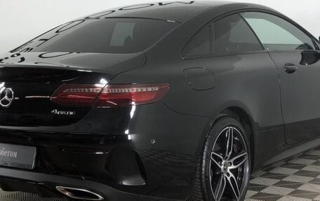 Mercedes-Benz E-Класс, 2018 год, 4 200 000 рублей, 2 фотография