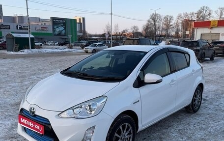 Toyota Aqua I, 2015 год, 980 000 рублей, 6 фотография