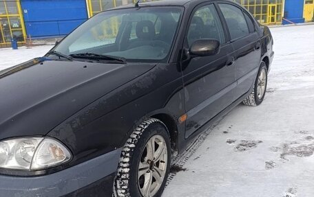 Toyota Avensis III рестайлинг, 2001 год, 450 000 рублей, 5 фотография