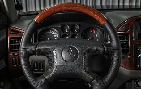 Mitsubishi Pajero III рестайлинг, 2004 год, 1 249 000 рублей, 14 фотография