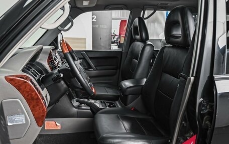 Mitsubishi Pajero III рестайлинг, 2004 год, 1 249 000 рублей, 10 фотография