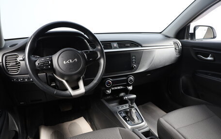 KIA Rio IV, 2021 год, 1 899 000 рублей, 8 фотография