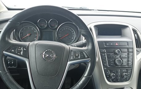 Opel Astra J, 2011 год, 650 000 рублей, 3 фотография