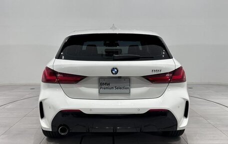 BMW 1 серия, 2022 год, 1 440 000 рублей, 4 фотография