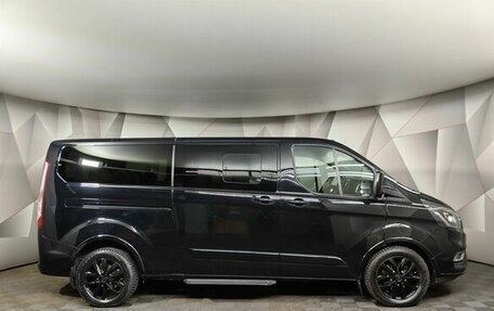 Ford Tourneo Custom I рестайлинг, 2019 год, 4 100 000 рублей, 3 фотография