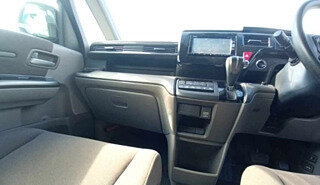 Honda Stepwgn IV, 2016 год, 1 650 000 рублей, 6 фотография