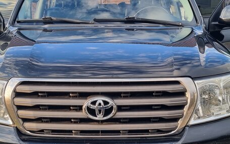 Toyota Land Cruiser 200, 2010 год, 2 850 000 рублей, 2 фотография