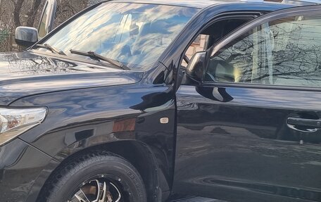 Toyota Land Cruiser 200, 2010 год, 2 850 000 рублей, 3 фотография