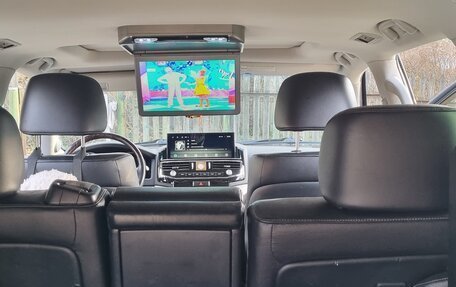 Toyota Land Cruiser 200, 2010 год, 2 850 000 рублей, 6 фотография