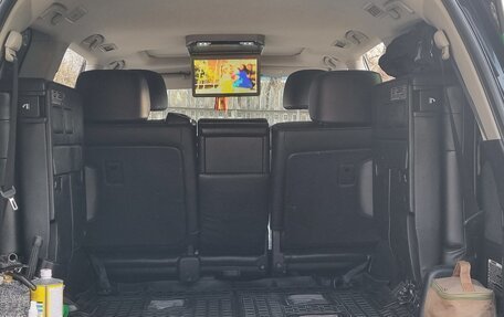 Toyota Land Cruiser 200, 2010 год, 2 850 000 рублей, 7 фотография