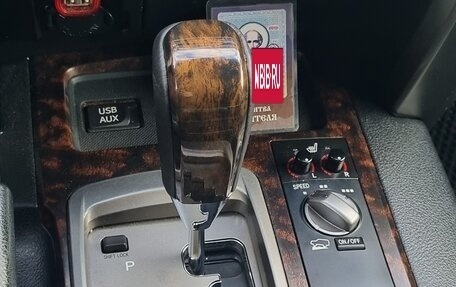 Toyota Land Cruiser 200, 2010 год, 2 850 000 рублей, 13 фотография