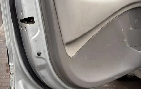 Nissan Tino, 1999 год, 250 000 рублей, 10 фотография