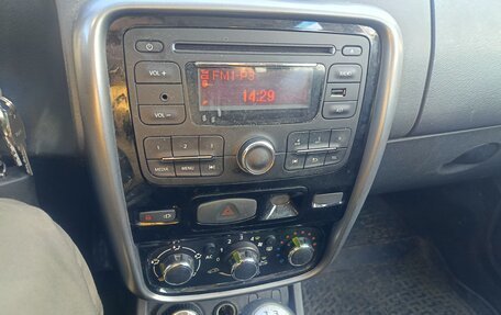 Renault Duster I рестайлинг, 2014 год, 800 000 рублей, 5 фотография