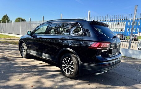 Volkswagen Tiguan II, 2019 год, 2 500 000 рублей, 5 фотография