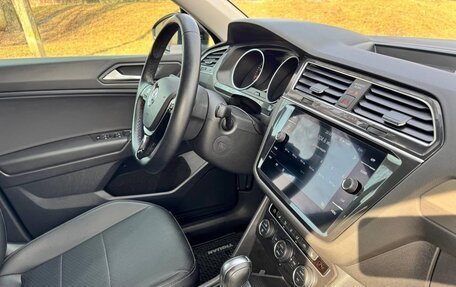 Volkswagen Tiguan II, 2019 год, 2 500 000 рублей, 10 фотография