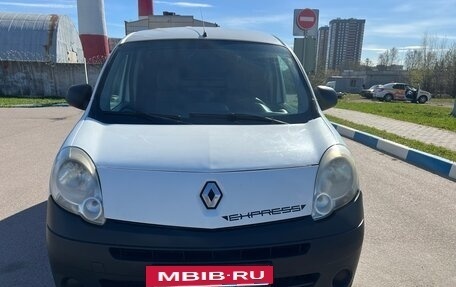 Renault Kangoo II рестайлинг, 2013 год, 585 000 рублей, 2 фотография