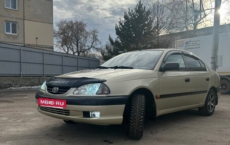 Toyota Avensis III рестайлинг, 2001 год, 500 000 рублей, 3 фотография