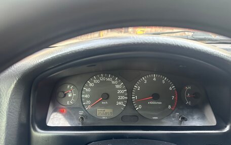 Toyota Avensis III рестайлинг, 2001 год, 500 000 рублей, 12 фотография