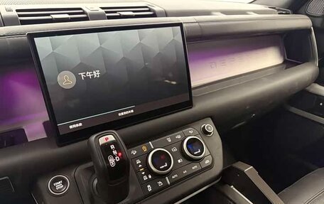 Land Rover Defender II, 2023 год, 12 940 000 рублей, 7 фотография