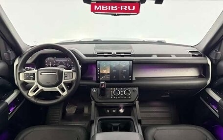 Land Rover Defender II, 2023 год, 12 940 000 рублей, 5 фотография