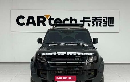 Land Rover Defender II, 2023 год, 12 940 000 рублей, 2 фотография