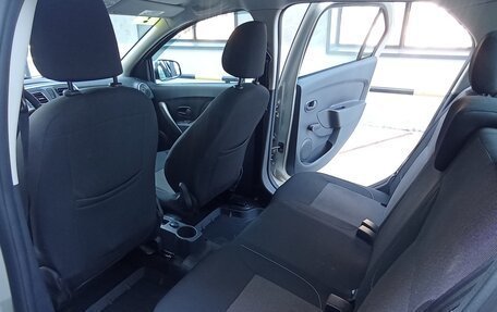 Renault Logan II, 2019 год, 1 100 000 рублей, 19 фотография