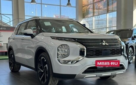 Mitsubishi Outlander, 2023 год, 4 149 000 рублей, 5 фотография