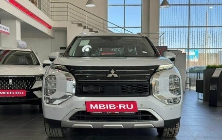 Mitsubishi Outlander, 2023 год, 4 149 000 рублей, 4 фотография