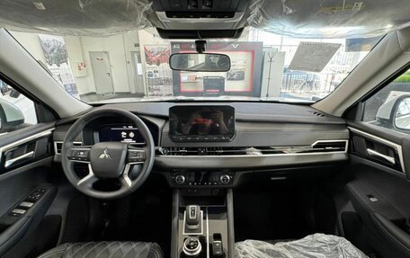 Mitsubishi Outlander, 2023 год, 4 149 000 рублей, 14 фотография