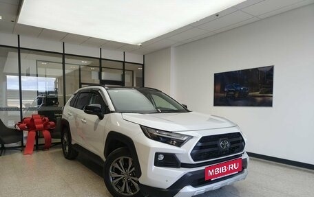 Toyota RAV4, 2025 год, 4 200 000 рублей, 3 фотография