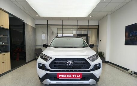 Toyota RAV4, 2025 год, 4 200 000 рублей, 2 фотография