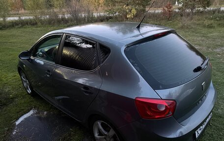 SEAT Ibiza IV рестайлинг 2, 2012 год, 669 000 рублей, 3 фотография