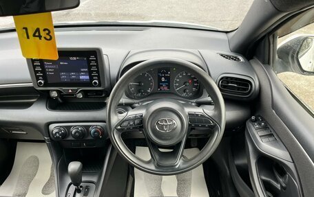 Toyota Yaris, 2020 год, 1 099 000 рублей, 19 фотография