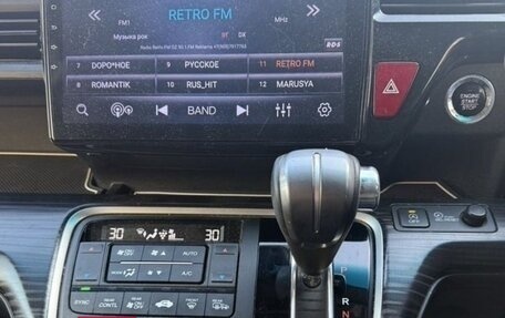 Honda Stepwgn IV, 2017 год, 1 839 999 рублей, 7 фотография