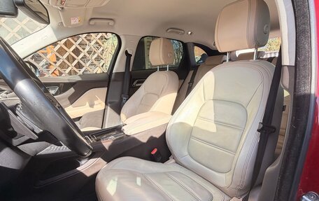 Jaguar F-Pace, 2017 год, 2 350 000 рублей, 12 фотография