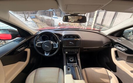 Jaguar F-Pace, 2017 год, 2 350 000 рублей, 14 фотография