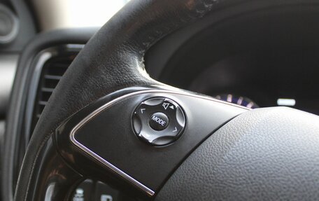 Mitsubishi Outlander III рестайлинг 3, 2018 год, 2 029 000 рублей, 11 фотография