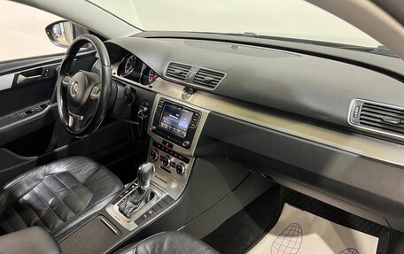 Volkswagen Passat B7, 2012 год, 1 350 000 рублей, 14 фотография