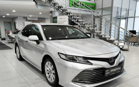 Toyota Camry, 2019 год, 3 087 000 рублей, 3 фотография