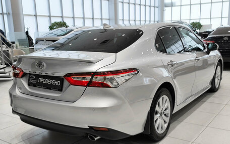 Toyota Camry, 2019 год, 3 087 000 рублей, 6 фотография