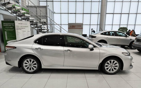 Toyota Camry, 2019 год, 3 087 000 рублей, 5 фотография