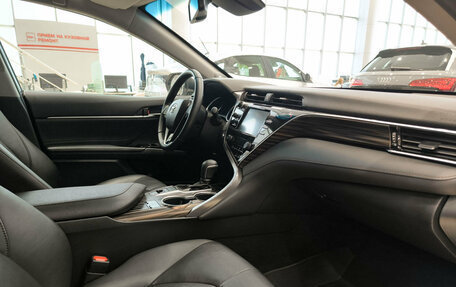 Toyota Camry, 2019 год, 3 087 000 рублей, 13 фотография