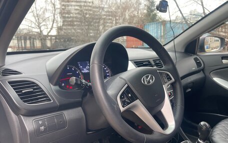 Hyundai Solaris II рестайлинг, 2013 год, 628 000 рублей, 7 фотография