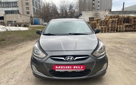 Hyundai Solaris II рестайлинг, 2013 год, 628 000 рублей, 5 фотография