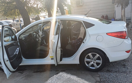 Hyundai Solaris II рестайлинг, 2012 год, 765 000 рублей, 6 фотография