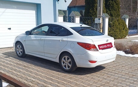 Hyundai Solaris II рестайлинг, 2012 год, 765 000 рублей, 2 фотография