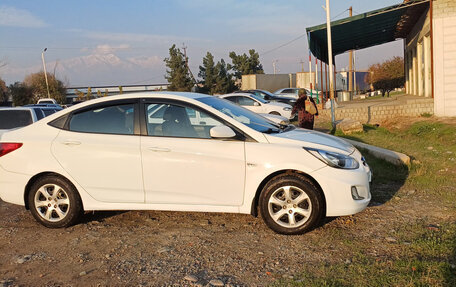 Hyundai Solaris II рестайлинг, 2012 год, 765 000 рублей, 8 фотография