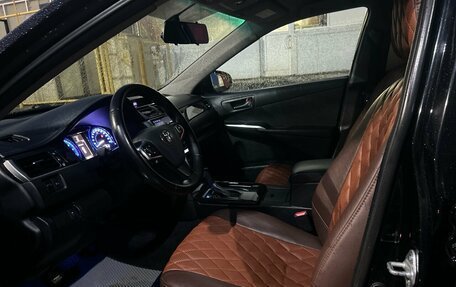 Toyota Camry, 2017 год, 1 590 000 рублей, 5 фотография